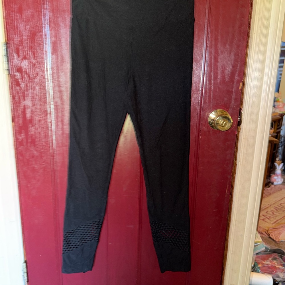 No Boundaries Black Leggings with Textured Ankles